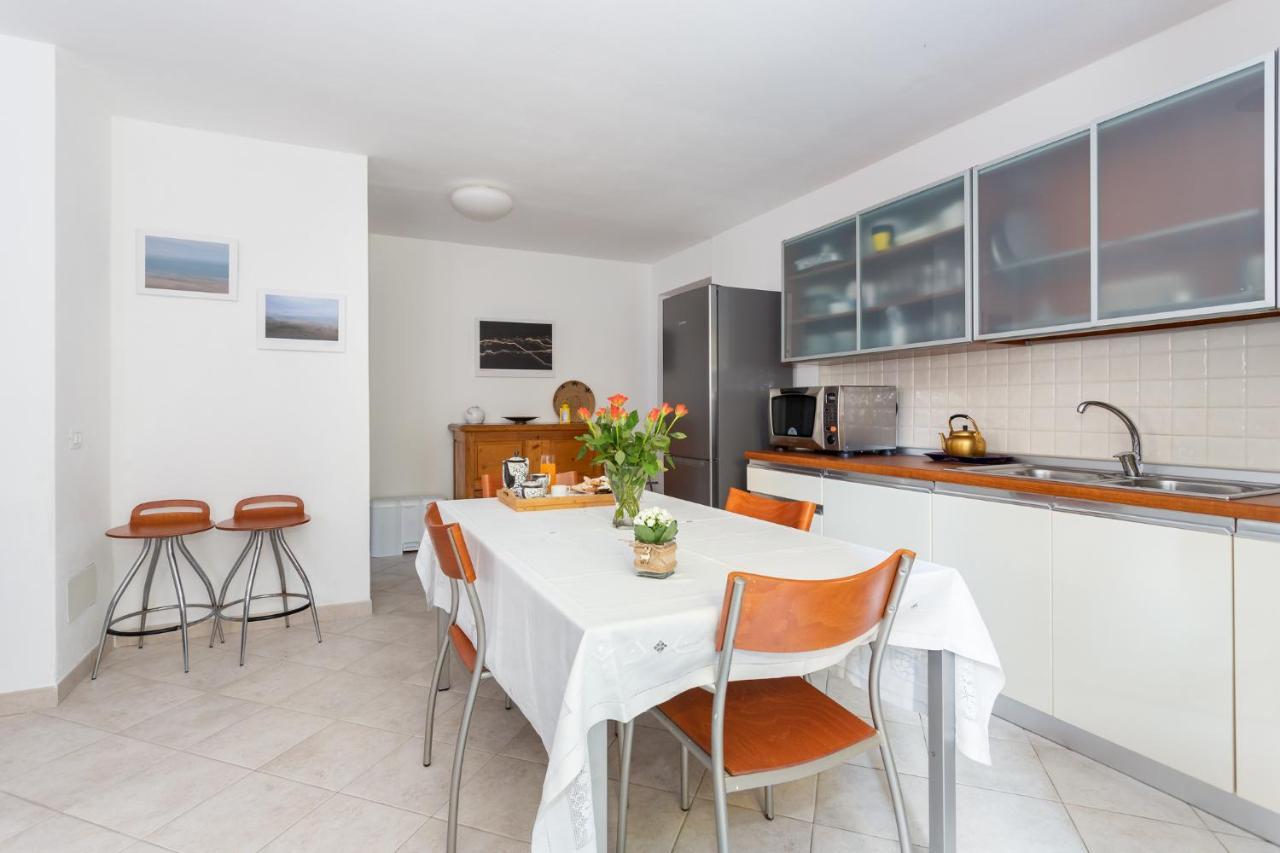 Spacious 3-Bedroom Apartment With Courtyard In Tempio Pausania - Perfect For Families Ngoại thất bức ảnh